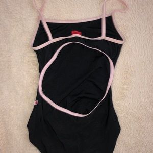 Yumiko size x small circle cutout back